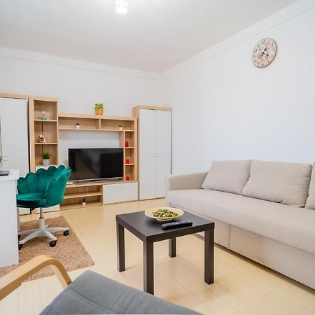 Serene 1Br Apartment With Workspace Bucureşti Exterior foto