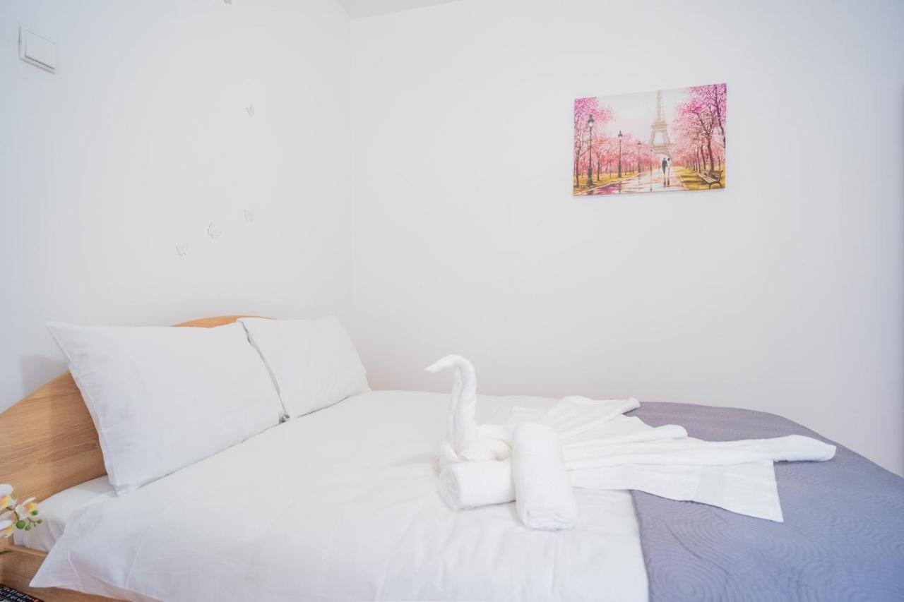 Serene 1Br Apartment With Workspace Bucureşti Exterior foto