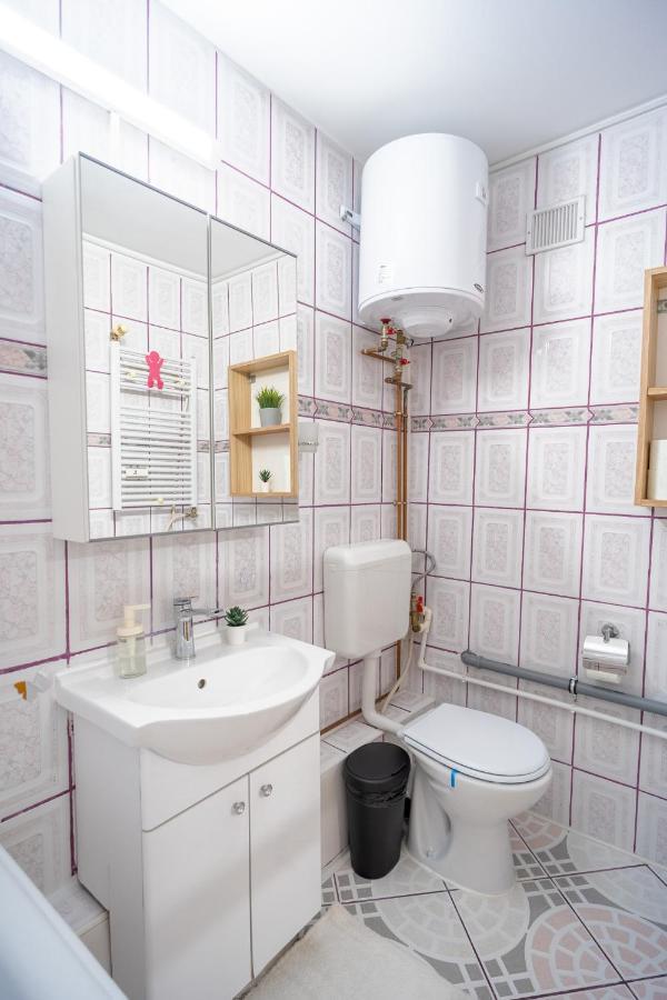 Serene 1Br Apartment With Workspace Bucureşti Exterior foto